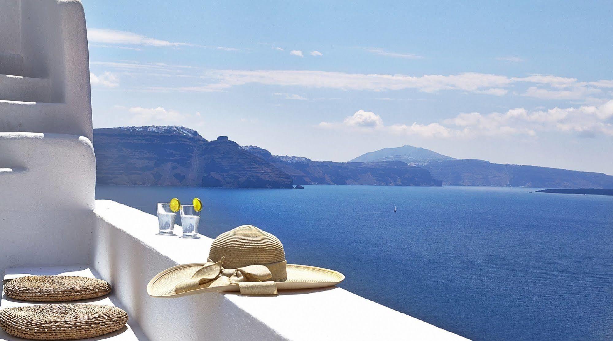 Liakada Oia Suites Exterior photo